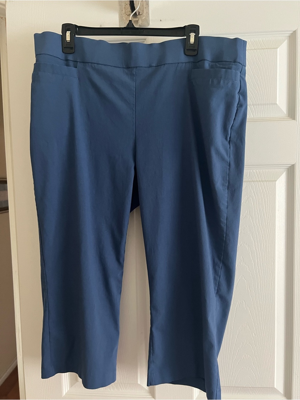 Coral Bay Ladies Capri Pants Size 18 Med Blue Encased Elastic waist 4 pockets